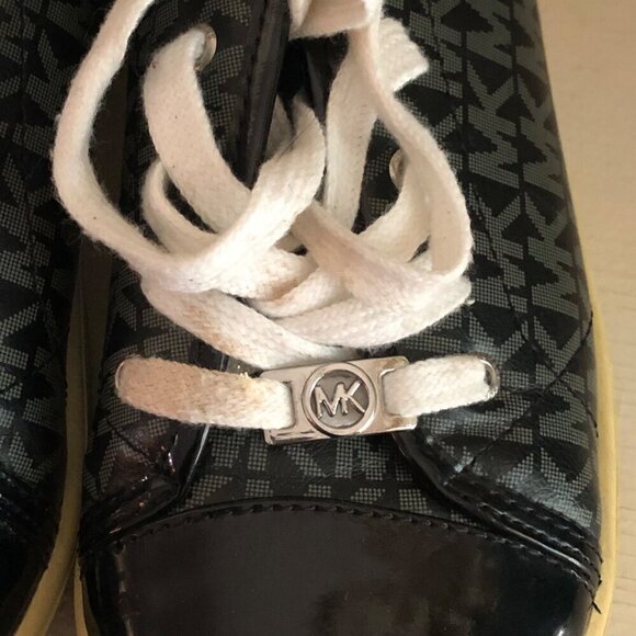 MICHAEL KORS Shoes Ivy Dee Ladies Size 5 Logo Print Sneaker - Picture 11 of 11